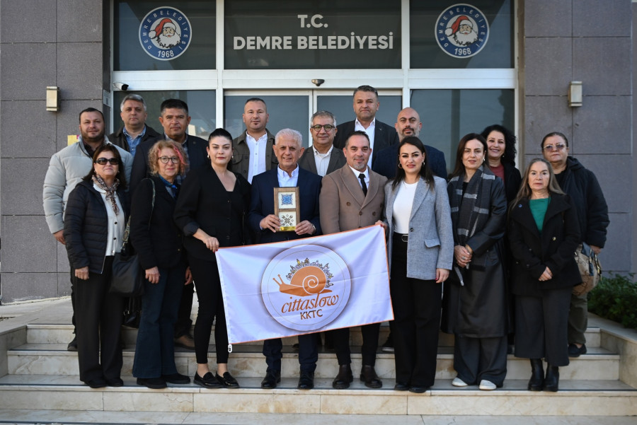 Kuzey Kıbrıs T&uuml;rk Cumhuriyeti Cittaslow Ağı Demre&rsquo;de Noel Baba Etkinliklerine Katıldı